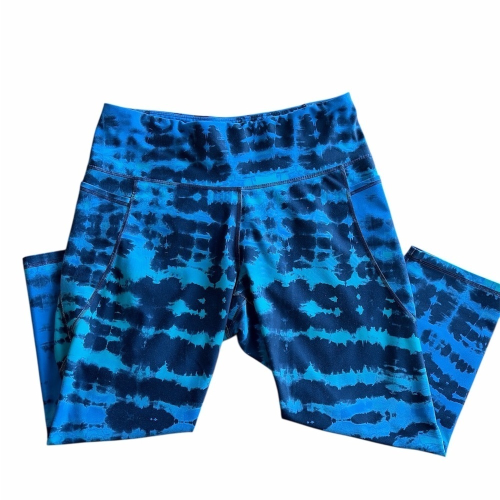 Old Navy Active Blue Tie-Dye Elevate Leggings Go Dry Capri Side Pockets